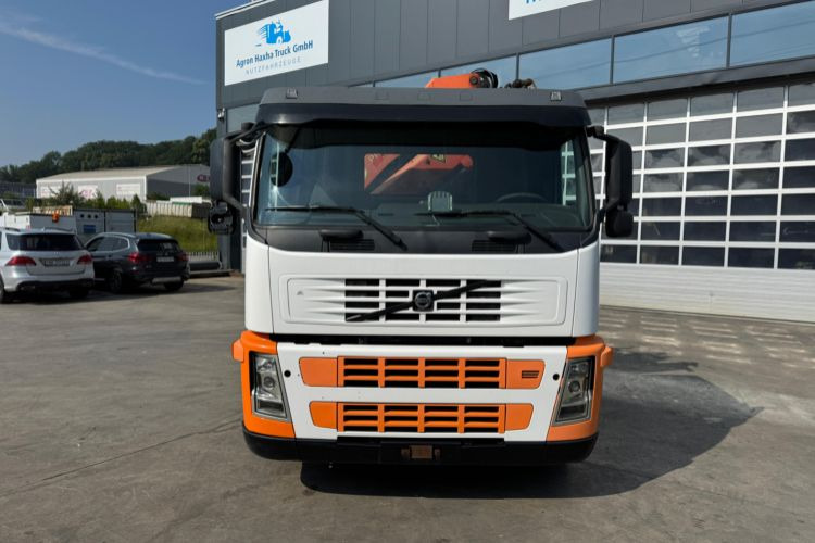 Volvo FM-300 4x2 Palfinger 16502-5 - Camion grue: photos 3 Volvo FM-300 4x2 Palfinger 16502-5 - Camion grue: photos 3