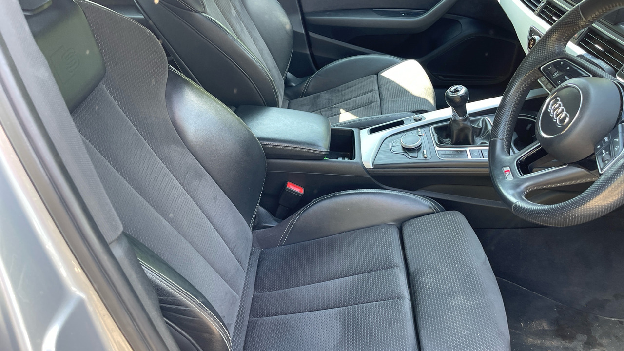 AUDI A4 1.4T FSI S Line 150Ps - Berline: photos 5 AUDI A4 1.4T FSI S Line 150Ps - Berline: photos 5