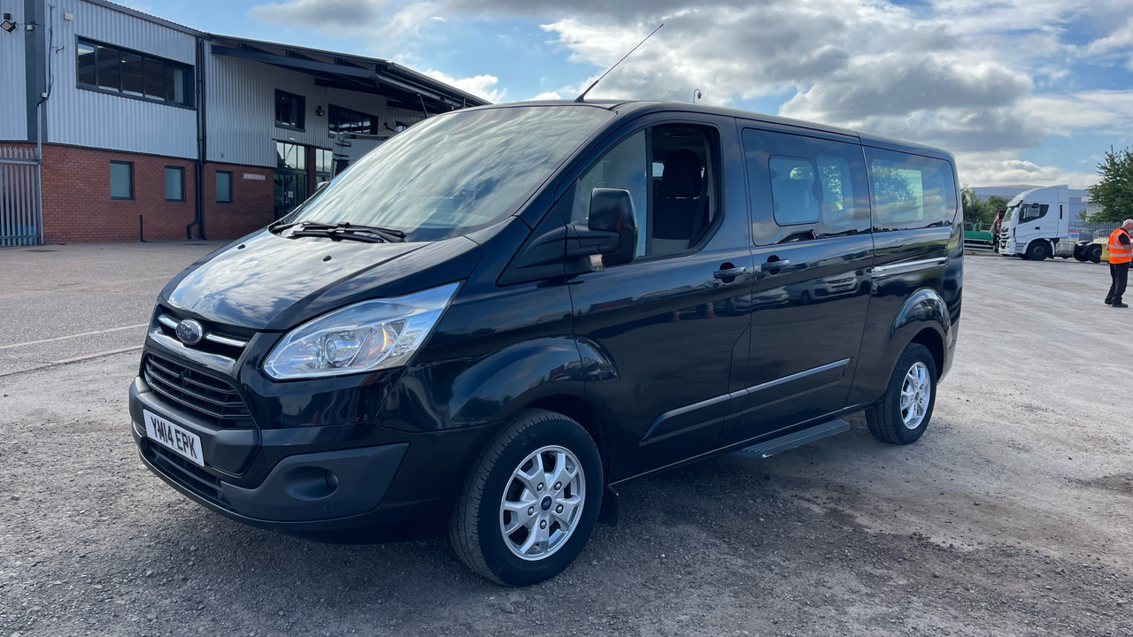 FORD TOURNEO CUSTOM 300 2.2 TDCi 125PS - Autre matériel: photos 2 FORD TOURNEO CUSTOM 300 2.2 TDCi 125PS - Autre matériel: photos 2