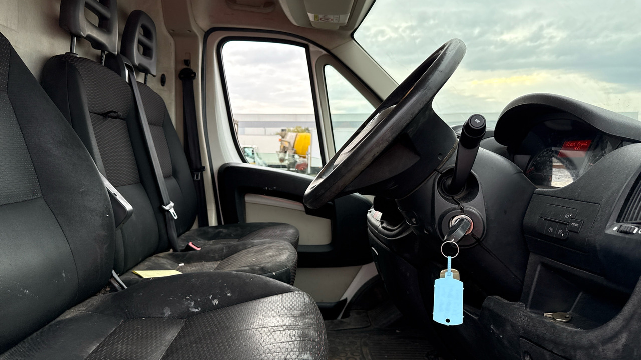 CITROEN RELAY 35 L2H1 2.2 HDi 130ps - Fourgon utilitaire: photos 5 CITROEN RELAY 35 L2H1 2.2 HDi 130ps - Fourgon utilitaire: photos 5