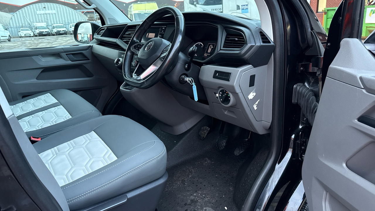 VOLKSWAGEN TRANSPORTER T28 2.0 TDI 110PS HIGHLINE CAMPER VAN - Camping-car: photos 5 VOLKSWAGEN TRANSPORTER T28 2.0 TDI 110PS HIGHLINE CAMPER VAN - Camping-car: photos 5