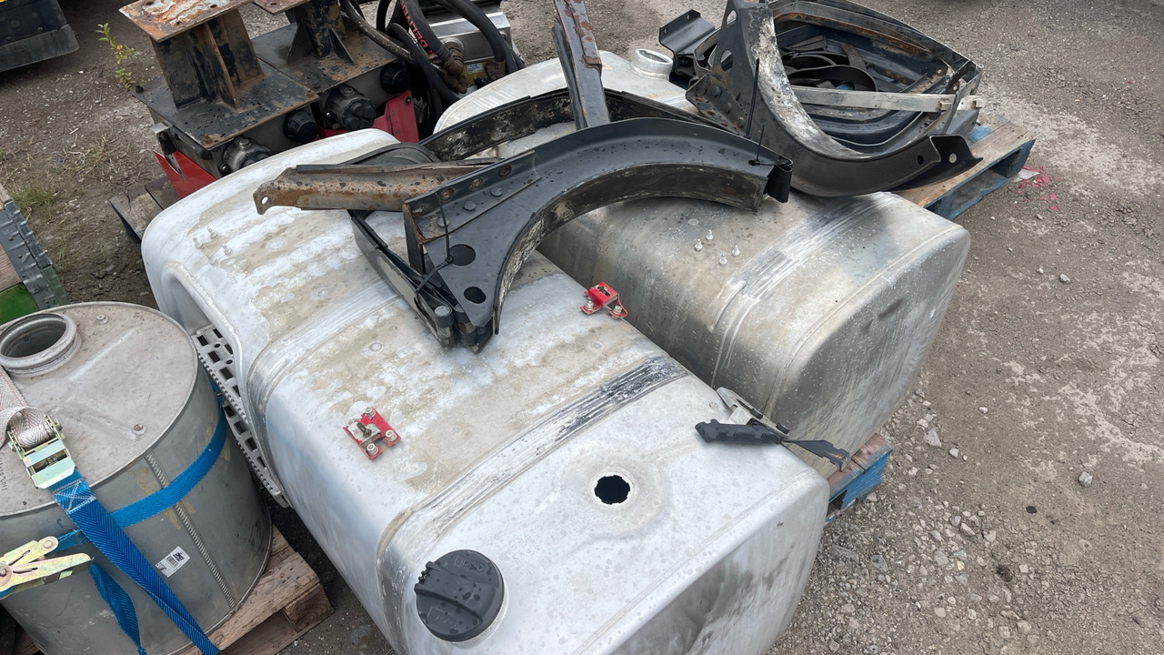 DAF ALLOY TANKS - Matériel de chantier: photos 3 DAF ALLOY TANKS - Matériel de chantier: photos 3