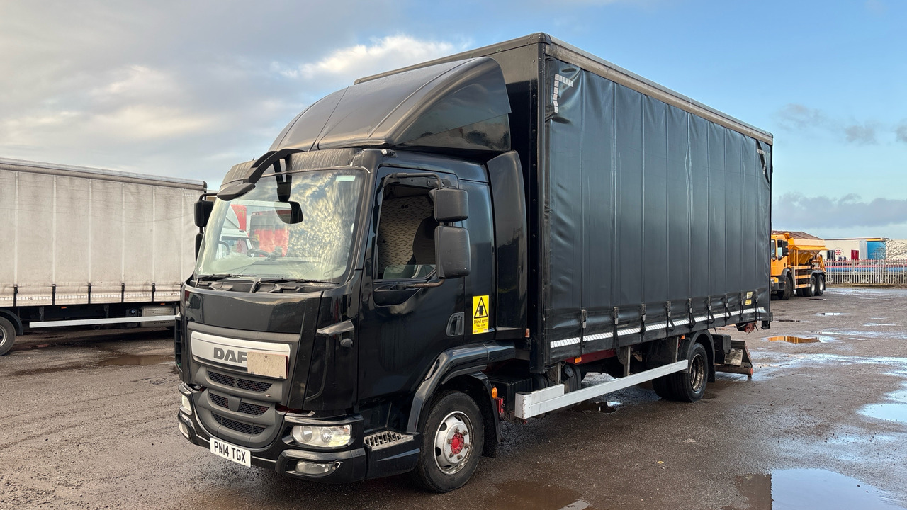 DAF LF 150 - Camion à rideaux coulissants: photos 2 DAF LF 150 - Camion à rideaux coulissants: photos 2