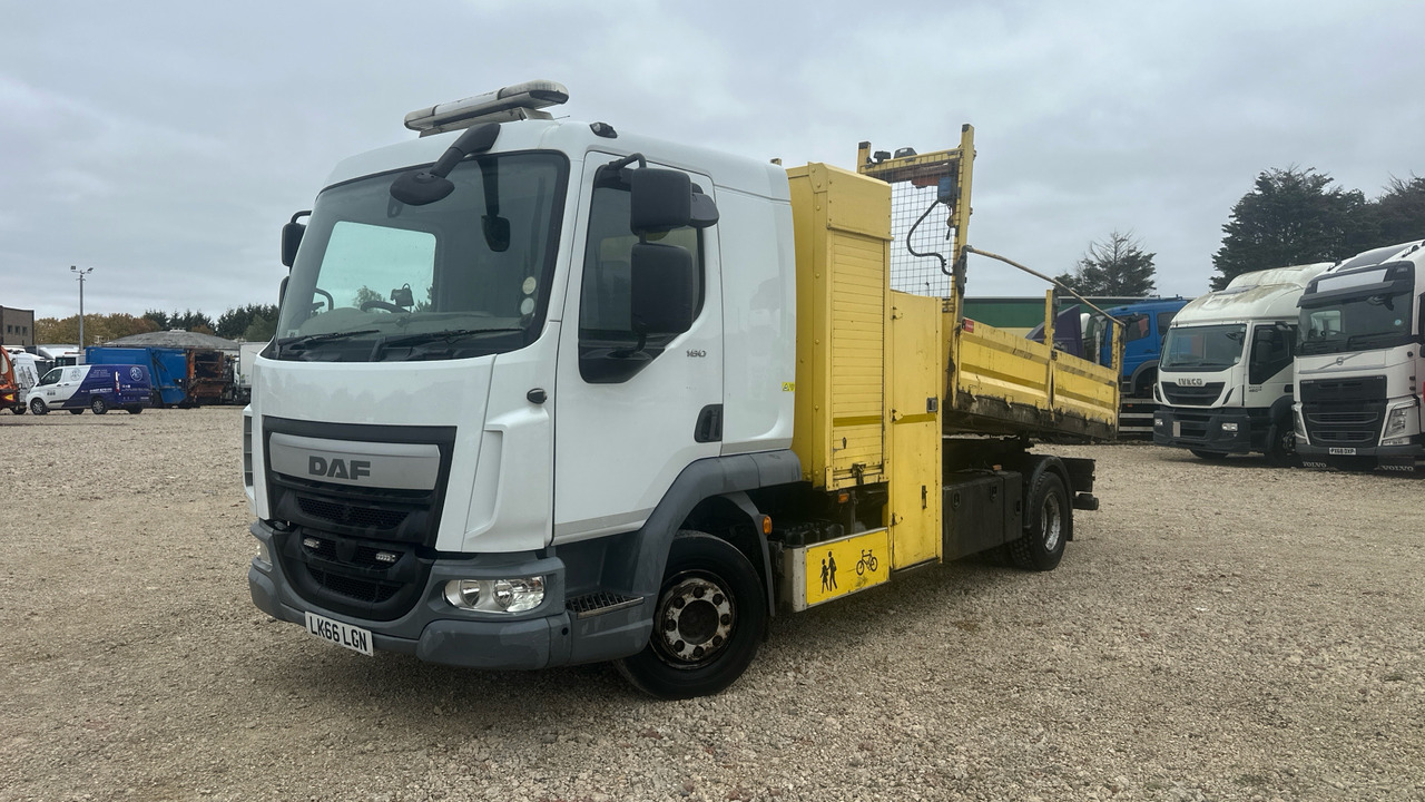 DAF LF 180 - Camion plateau: photos 2 DAF LF 180 - Camion plateau: photos 2