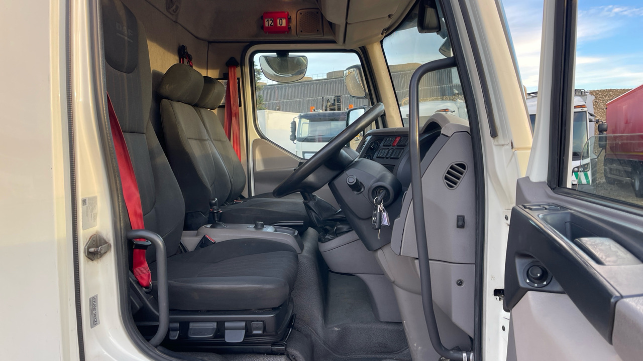 DAF LF 180 - Camion plateau: photos 5 DAF LF 180 - Camion plateau: photos 5