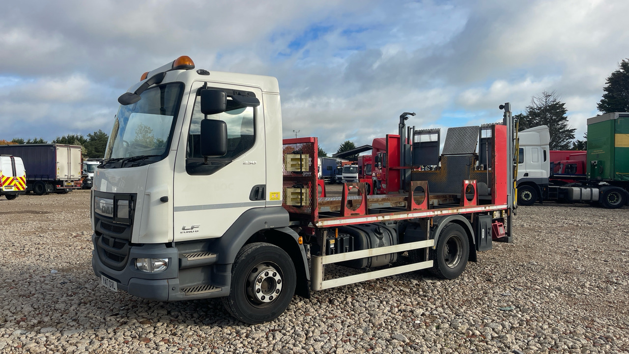 DAF LF 230 - Camion plateau: photos 2 DAF LF 230 - Camion plateau: photos 2