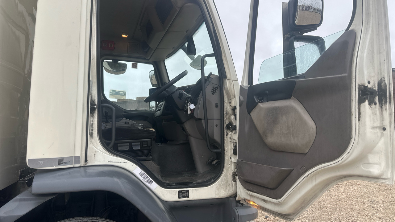 DAF LF 250 - Camion à rideaux coulissants: photos 5 DAF LF 250 - Camion à rideaux coulissants: photos 5