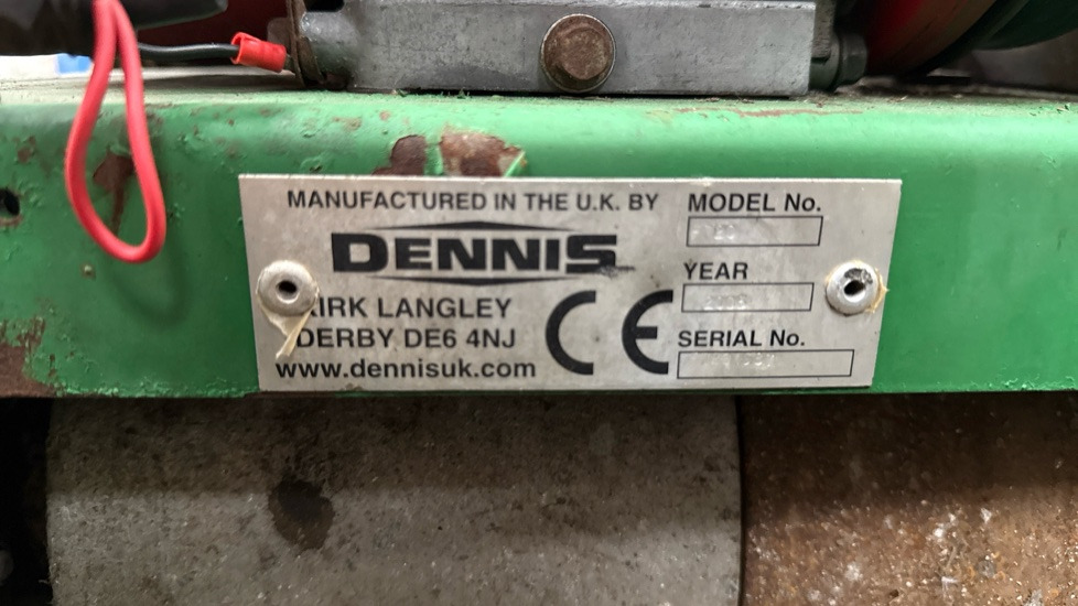 DENNIS FT20 PEDESDTRIAN CYLINDER MOWER, NO UNIT, GRASS BOX - Motofaucheuse: photos 5 DENNIS FT20 PEDESDTRIAN CYLINDER MOWER, NO UNIT, GRASS BOX - Motofaucheuse: photos 5