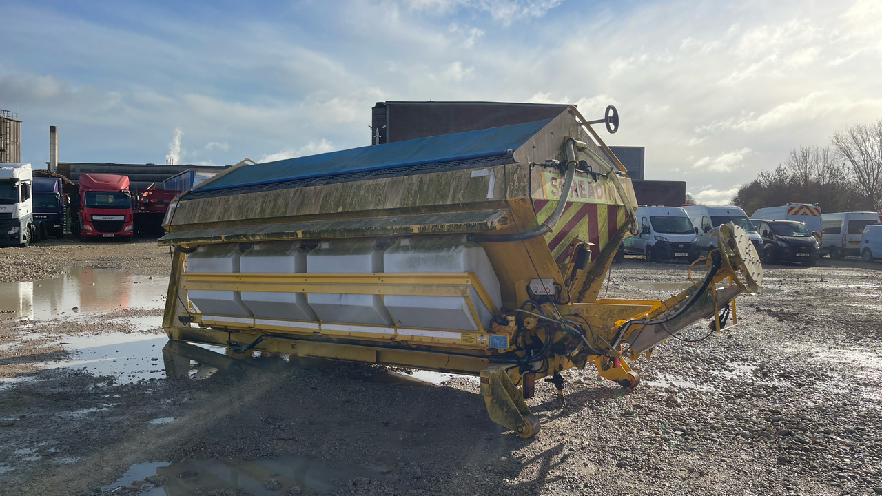 ECON - Epandeur de sable: photos 4 ECON - Epandeur de sable: photos 4