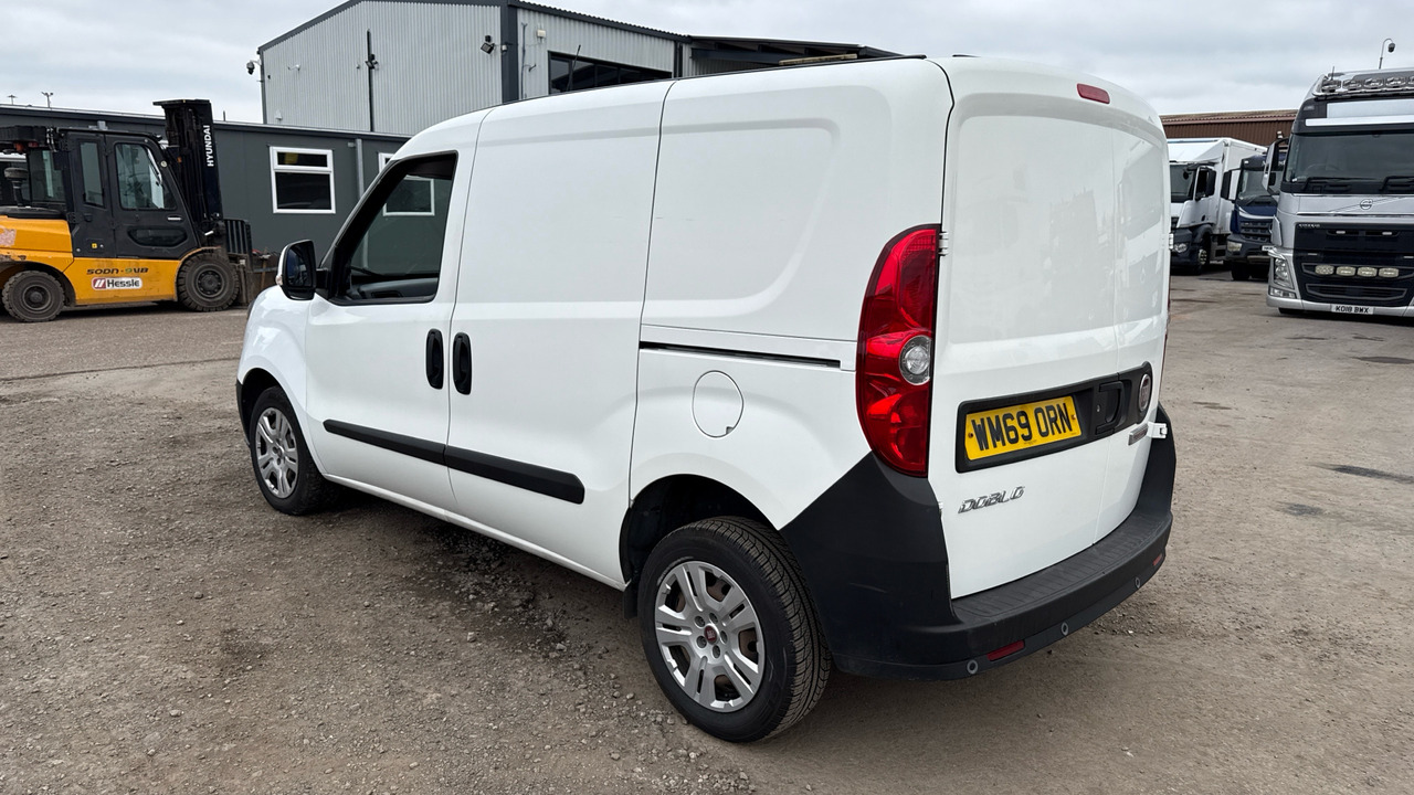 FIAT DOBLO 1.3 Multijet 95 - Fourgonnette: photos 3 FIAT DOBLO 1.3 Multijet 95 - Fourgonnette: photos 3