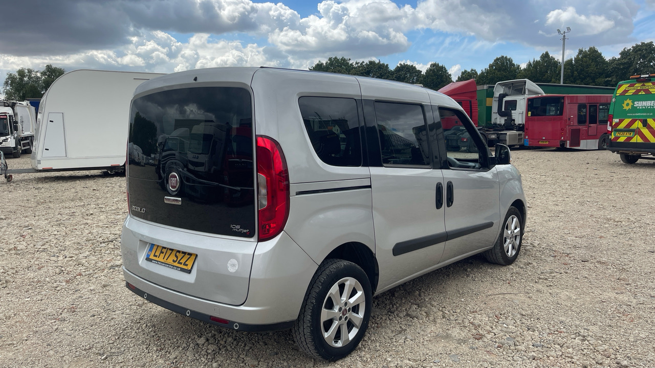 FIAT DOBLO 1.6 MULTIJET - Utilitaire double cabine: photos 4 FIAT DOBLO 1.6 MULTIJET - Utilitaire double cabine: photos 4