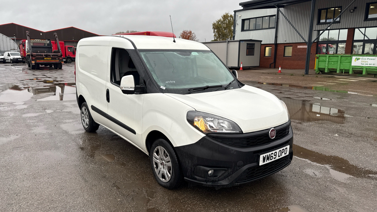 FIAT DOBLO 16V 1.3 MULTIJET 95PS TECNICO - Fourgonnette: photos 1 FIAT DOBLO 16V 1.3 MULTIJET 95PS TECNICO - Fourgonnette: photos 1