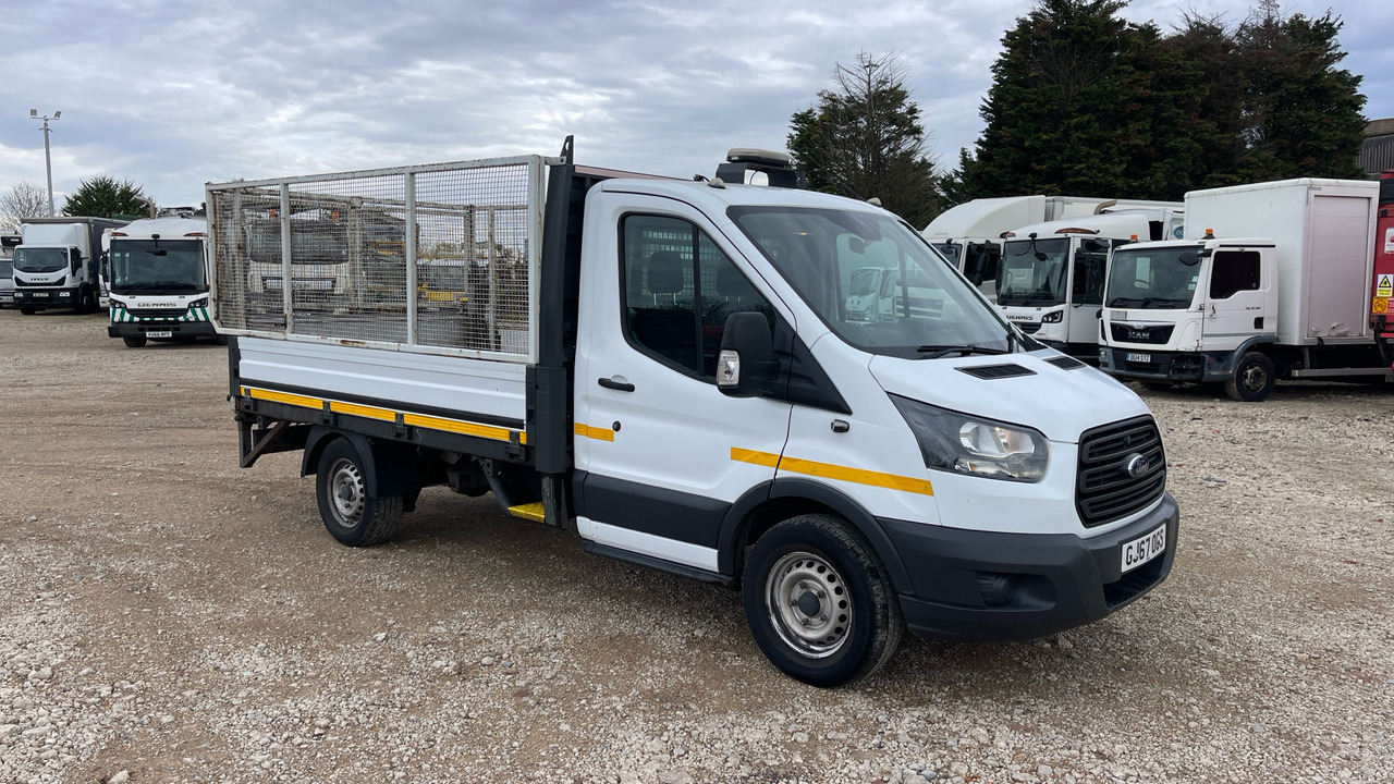 FORD TRANSIT 350 2.0 TDCI 130PS - Utilitaire plateau: photos 1 FORD TRANSIT 350 2.0 TDCI 130PS - Utilitaire plateau: photos 1