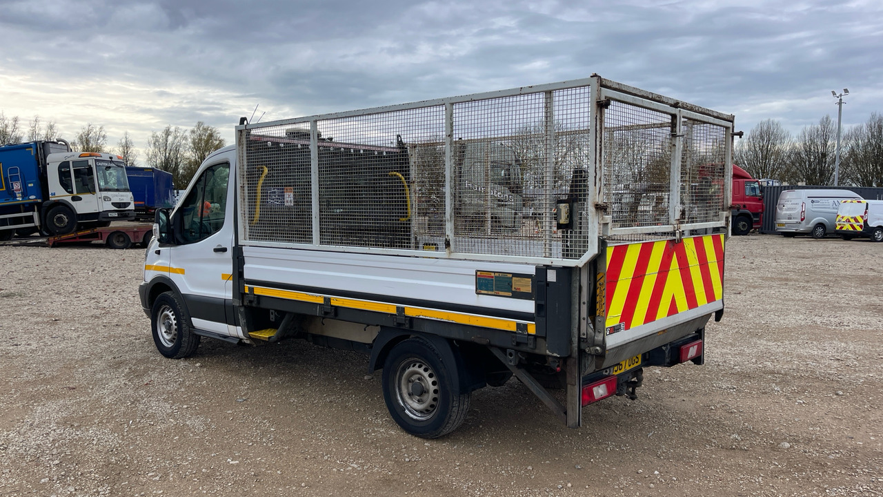 FORD TRANSIT 350 2.0 TDCI 130PS - Utilitaire plateau: photos 3 FORD TRANSIT 350 2.0 TDCI 130PS - Utilitaire plateau: photos 3