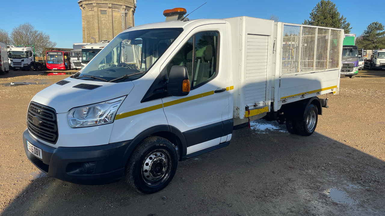 FORD TRANSIT 350 2.2 TDCi 125ps - Utilitaire benne: photos 2 FORD TRANSIT 350 2.2 TDCi 125ps - Utilitaire benne: photos 2