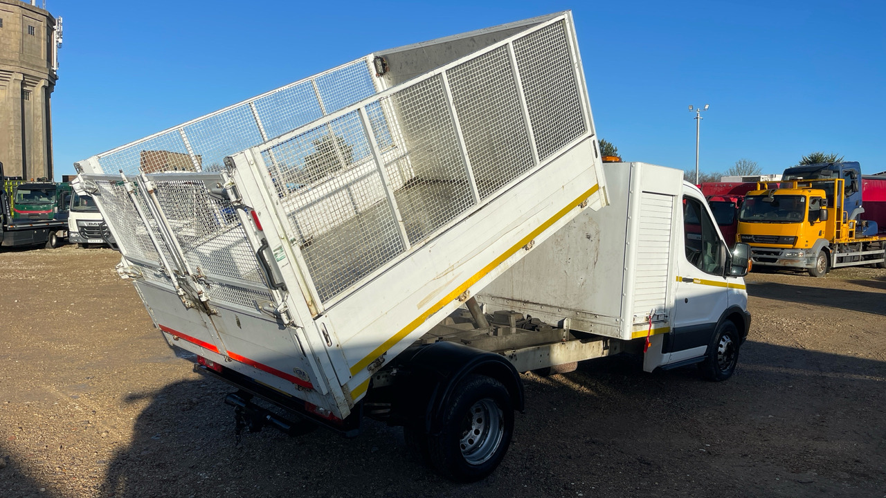 FORD TRANSIT 350 2.2 TDCi 125ps - Utilitaire benne: photos 4 FORD TRANSIT 350 2.2 TDCi 125ps - Utilitaire benne: photos 4