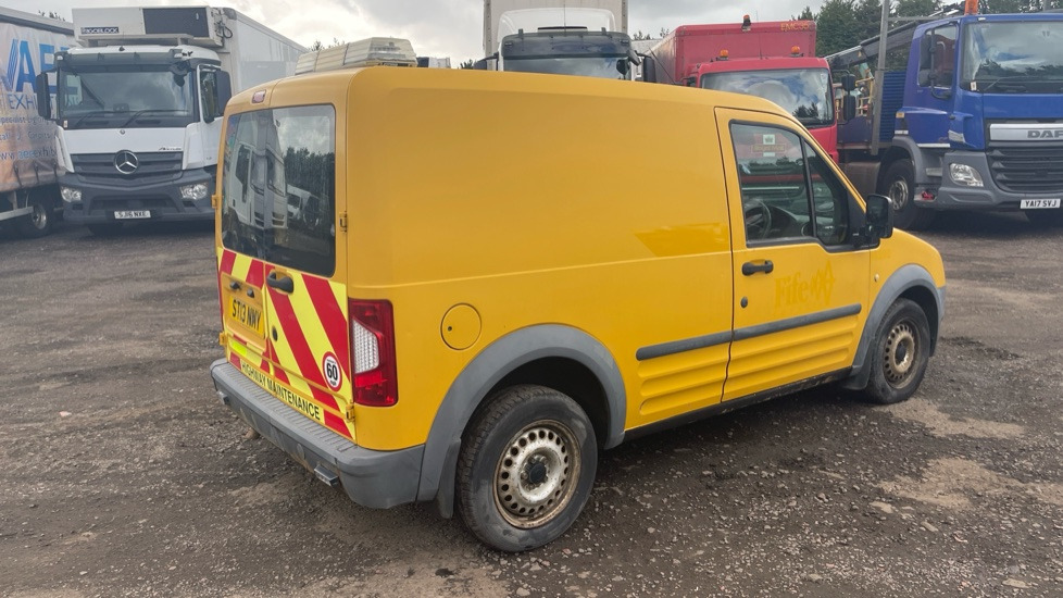 FORD TRANSIT CONNECT T200 1.8 TDCI 75PS - Fourgonnette: photos 4 FORD TRANSIT CONNECT T200 1.8 TDCI 75PS - Fourgonnette: photos 4