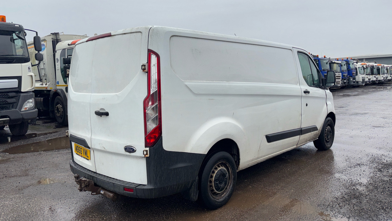 FORD TRANSIT CUSTOM 290 2.0 TDCi 130ps - Fourgonnette: photos 4 FORD TRANSIT CUSTOM 290 2.0 TDCi 130ps - Fourgonnette: photos 4