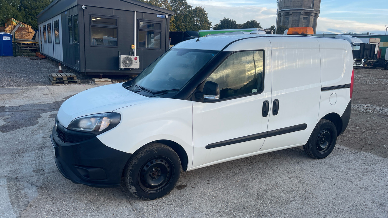 Fiat Doblo CARGO 1.3 MULTIJET 95PS - Fourgonnette: photos 2 Fiat Doblo CARGO 1.3 MULTIJET 95PS - Fourgonnette: photos 2