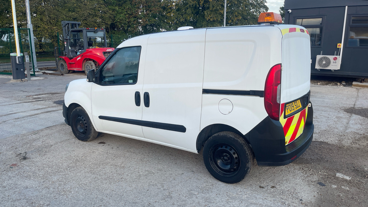 Fiat Doblo CARGO 1.3 MULTIJET 95PS - Fourgonnette: photos 3 Fiat Doblo CARGO 1.3 MULTIJET 95PS - Fourgonnette: photos 3