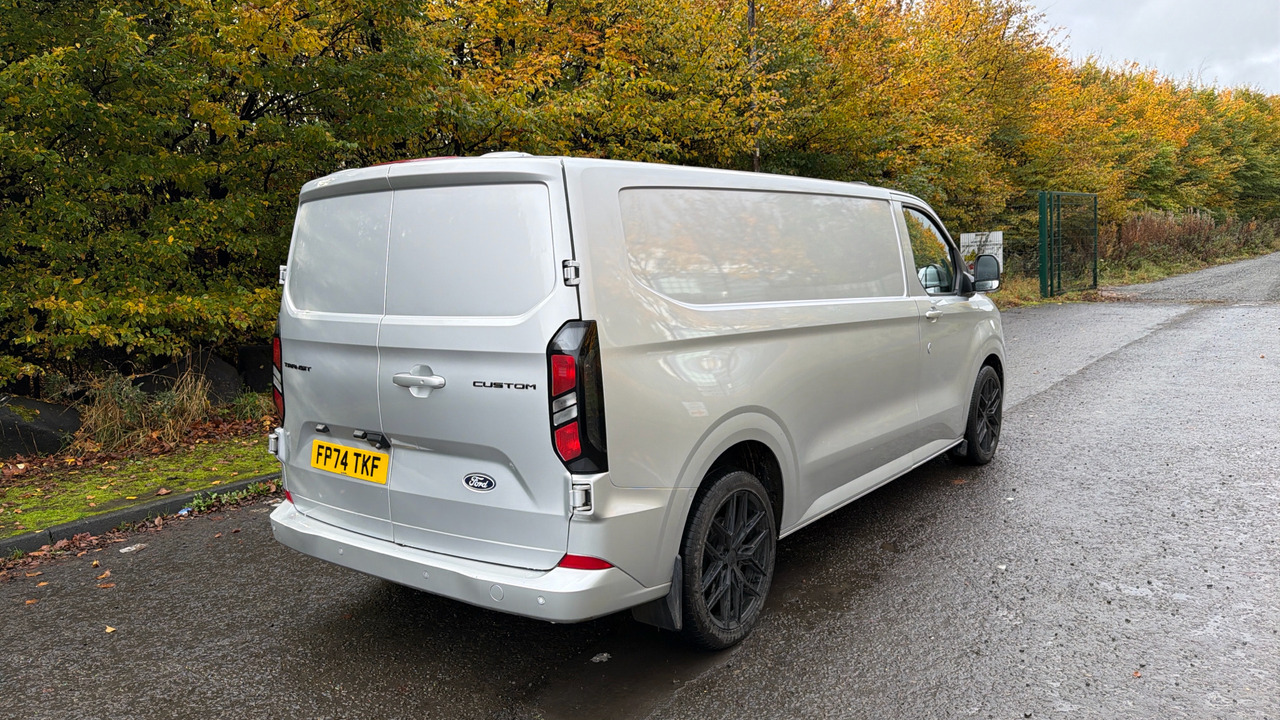 Ford Transit 2.0 136PS - Fourgonnette: photos 4 Ford Transit 2.0 136PS - Fourgonnette: photos 4