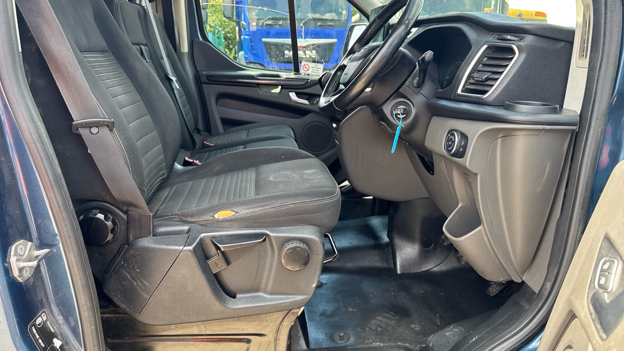 Ford Transit Custom 280 2.0 EcoBlue 130ps Low Roof Limited Van - Fourgonnette: photos 5 Ford Transit Custom 280 2.0 EcoBlue 130ps Low Roof Limited Van - Fourgonnette: photos 5