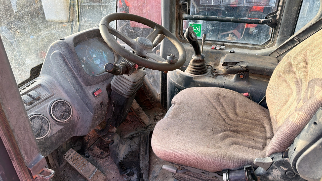 HYUNDAI HL73O-9 - Chargeuse sur pneus: photos 5 HYUNDAI HL73O-9 - Chargeuse sur pneus: photos 5