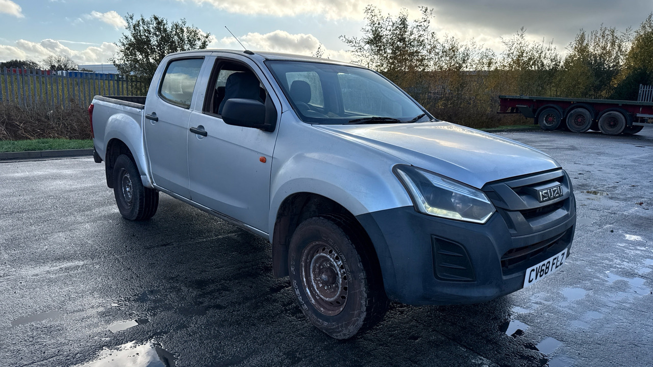 ISUZU D-MAX 1.9 - Pick-up, Utilitaire double cabine: photos 1 ISUZU D-MAX 1.9 - Pick-up, Utilitaire double cabine: photos 1
