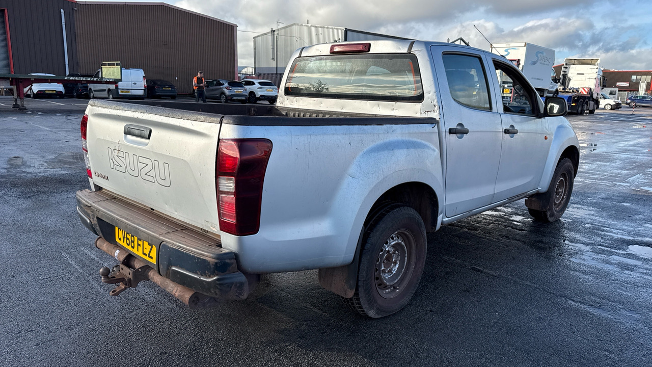 ISUZU D-MAX 1.9 - Pick-up, Utilitaire double cabine: photos 4 ISUZU D-MAX 1.9 - Pick-up, Utilitaire double cabine: photos 4