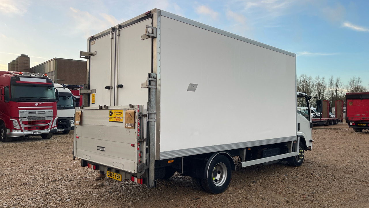 ISUZU N75 150 - Camion frigorifique: photos 4 ISUZU N75 150 - Camion frigorifique: photos 4