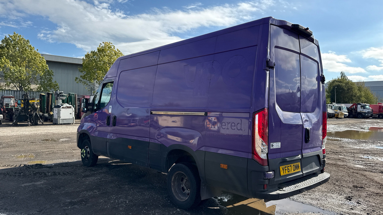 IVECO DAILY 50-150 - Fourgon utilitaire: photos 3 IVECO DAILY 50-150 - Fourgon utilitaire: photos 3
