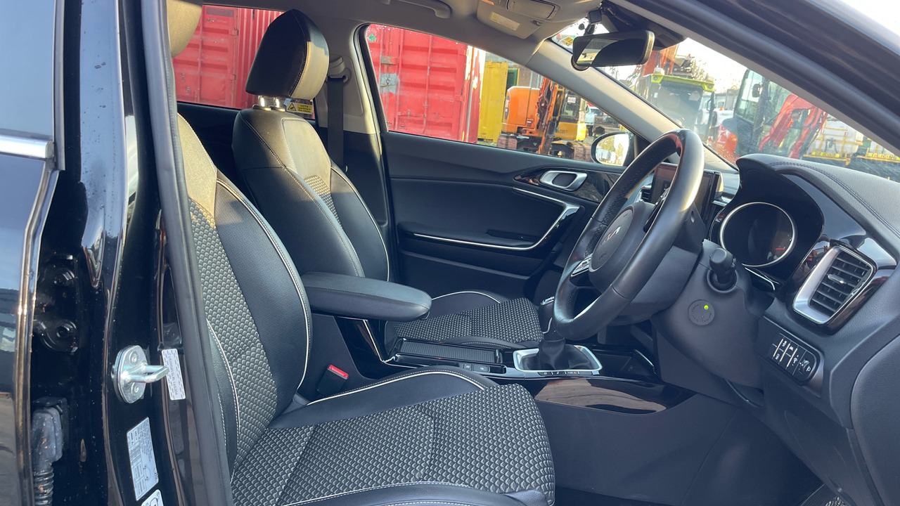 Kia Ceed 3 1.5 GDI ISG - Voiture break: photos 5 Kia Ceed 3 1.5 GDI ISG - Voiture break: photos 5