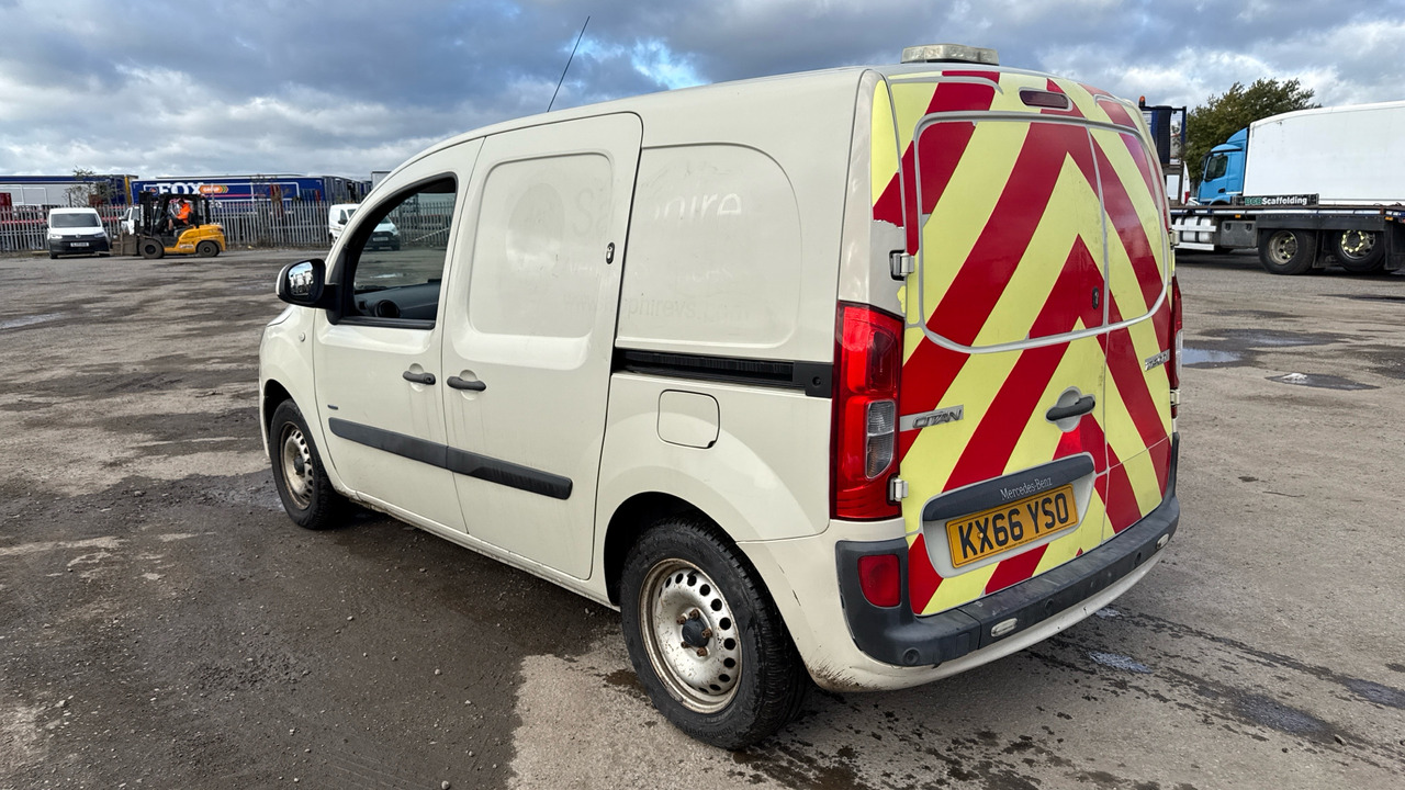 MERCEDES-BENZ CITAN 109 CDI BLUEEFFICIENCY - Fourgonnette: photos 3 MERCEDES-BENZ CITAN 109 CDI BLUEEFFICIENCY - Fourgonnette: photos 3