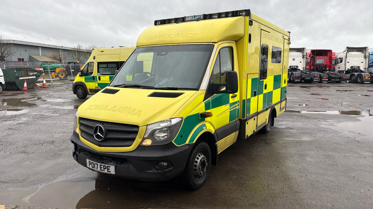 MERCEDES-BENZ SPRINTER 519 CDI - Ambulance: photos 2 MERCEDES-BENZ SPRINTER 519 CDI - Ambulance: photos 2