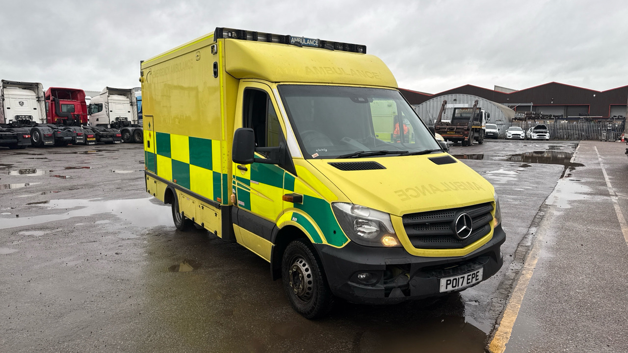 MERCEDES-BENZ SPRINTER 519 CDI - Ambulance: photos 1 MERCEDES-BENZ SPRINTER 519 CDI - Ambulance: photos 1