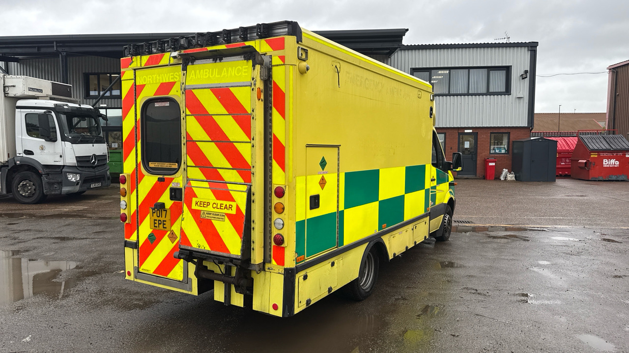 MERCEDES-BENZ SPRINTER 519 CDI - Ambulance: photos 4 MERCEDES-BENZ SPRINTER 519 CDI - Ambulance: photos 4