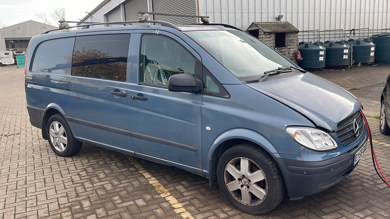 MERCEDES VITO 111 CDI COMPACT - Utilitaire double cabine: photos 1 MERCEDES VITO 111 CDI COMPACT - Utilitaire double cabine: photos 1