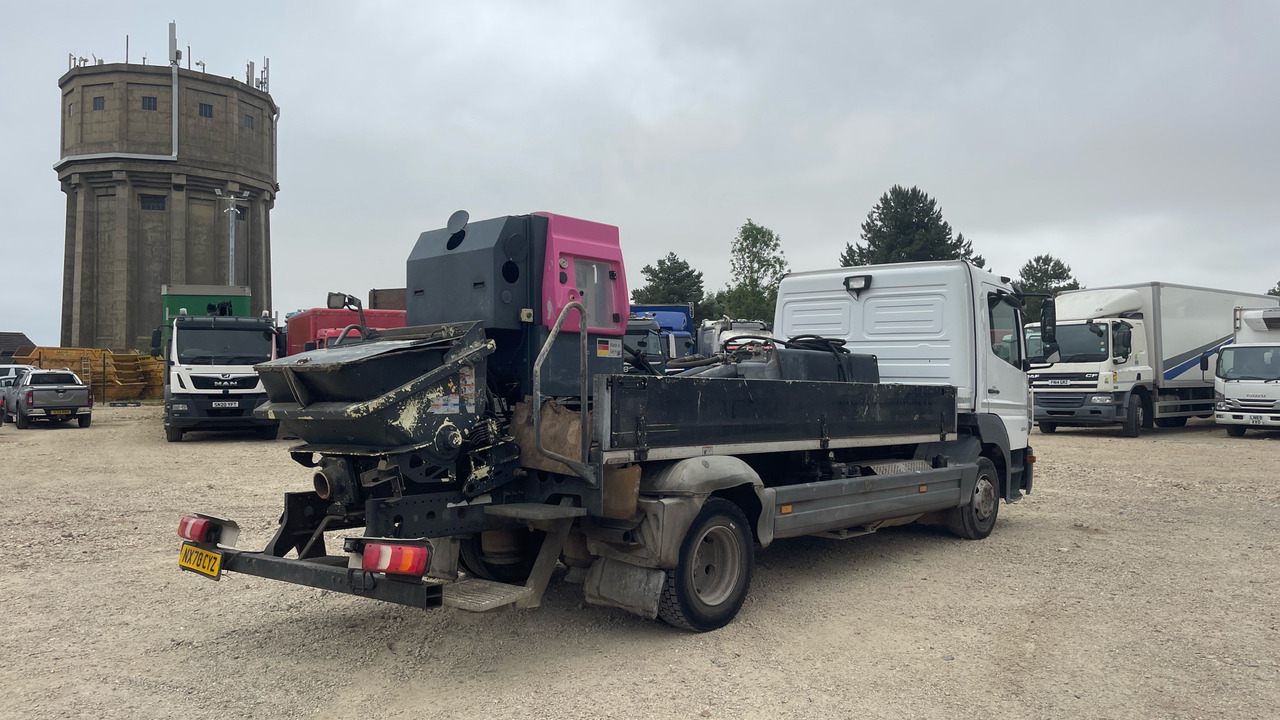 Mercedes-Benz Atego 824 - Camion pompe: photos 4 Mercedes-Benz Atego 824 - Camion pompe: photos 4