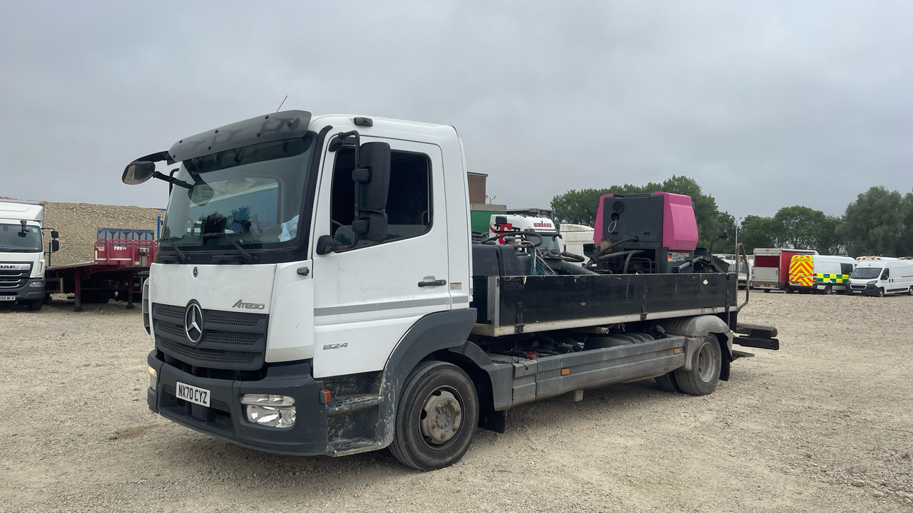 Mercedes-Benz Atego 824 - Camion pompe: photos 2 Mercedes-Benz Atego 824 - Camion pompe: photos 2