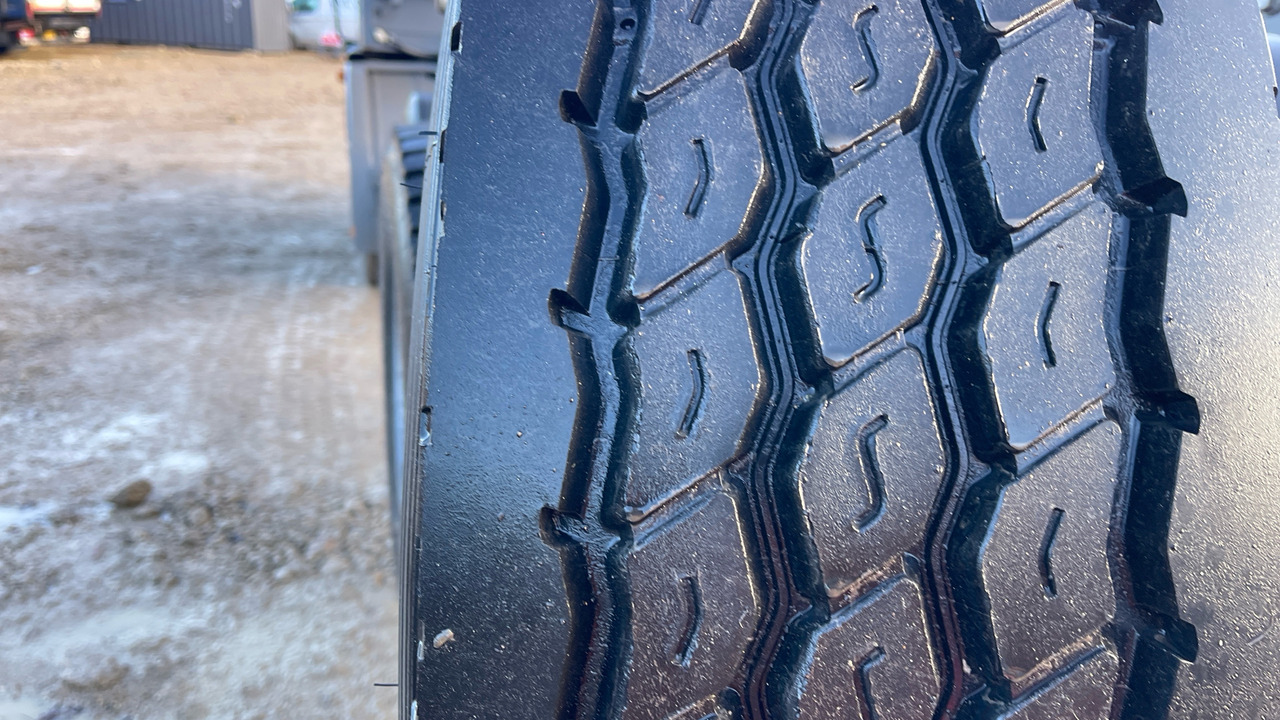 Châssis cabine, Camion électrique Mercedes-Benz Econic: photos 17 Châssis cabine, Camion électrique Mercedes-Benz Econic: photos 17