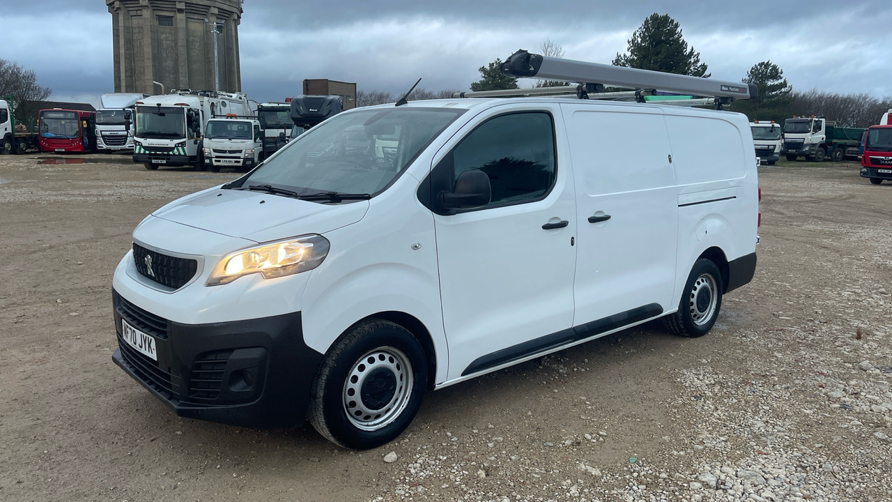 PEUGEOT EXPERT PROFESSBLIONAL 1.5 BLUEHDI - Fourgon utilitaire: photos 2 PEUGEOT EXPERT PROFESSBLIONAL 1.5 BLUEHDI - Fourgon utilitaire: photos 2