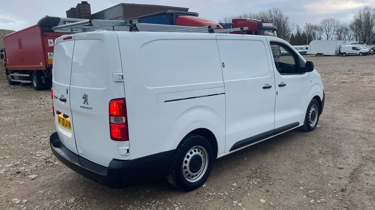 PEUGEOT EXPERT PROFESSBLIONAL 1.5 BLUEHDI - Fourgon utilitaire: photos 4 PEUGEOT EXPERT PROFESSBLIONAL 1.5 BLUEHDI - Fourgon utilitaire: photos 4