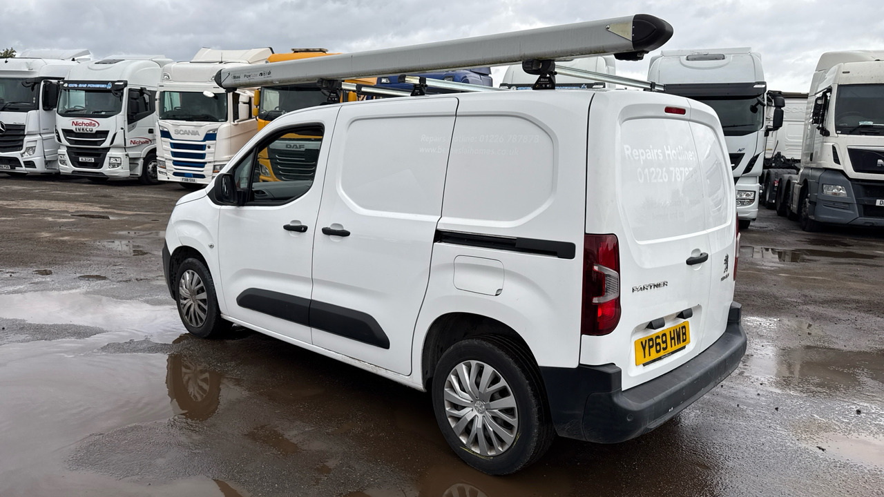 PEUGEOT PARTNER 1000 1.5 BlueHDi 100PS - Fourgonnette: photos 3 PEUGEOT PARTNER 1000 1.5 BlueHDi 100PS - Fourgonnette: photos 3