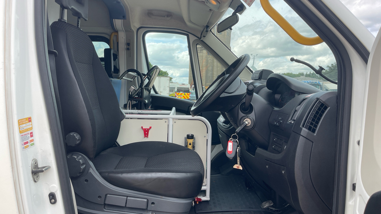 Peugeot Boxer 2.0 BLUE HDI 130PS - Ambulance: photos 5 Peugeot Boxer 2.0 BLUE HDI 130PS - Ambulance: photos 5
