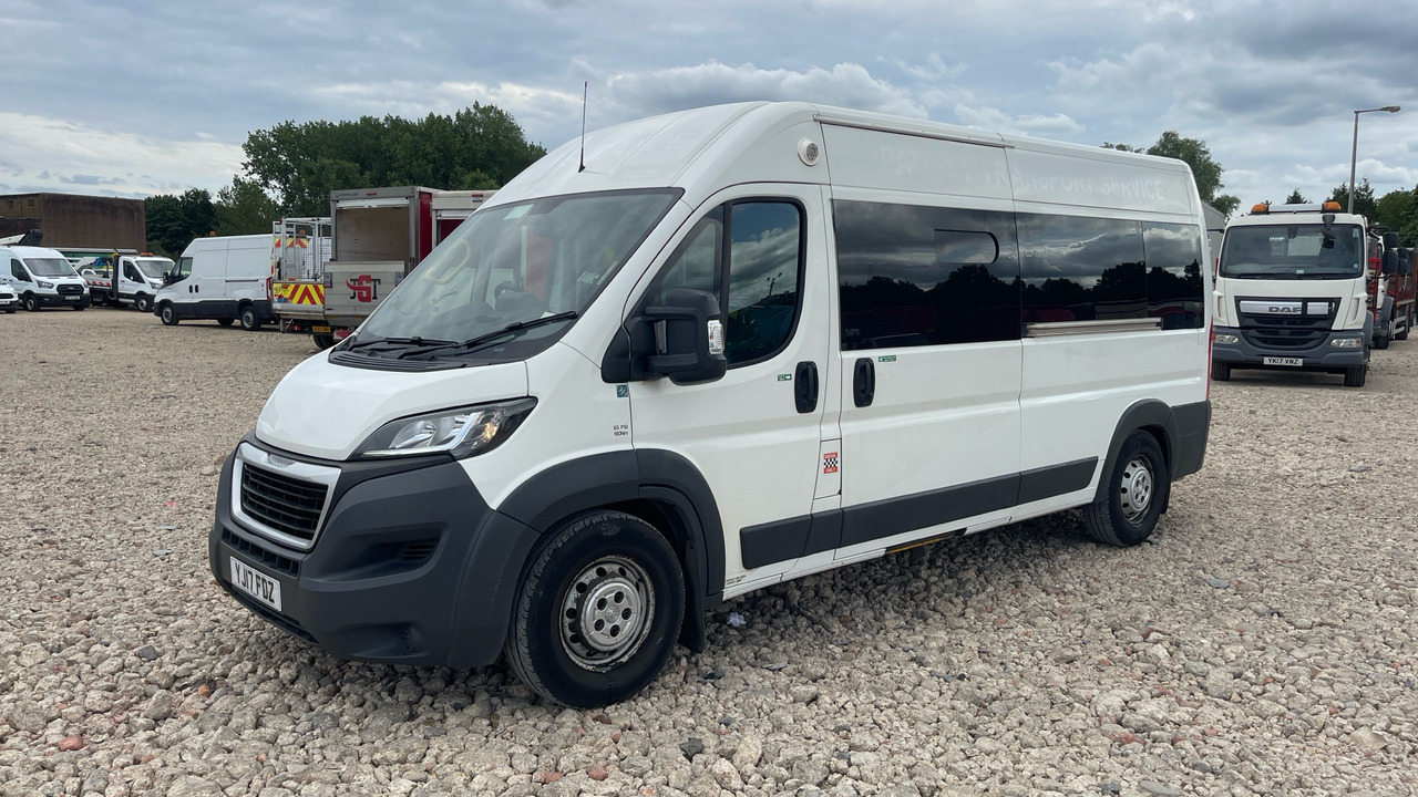 Peugeot Boxer 2.0 BLUE HDI 130PS - Ambulance: photos 2 Peugeot Boxer 2.0 BLUE HDI 130PS - Ambulance: photos 2