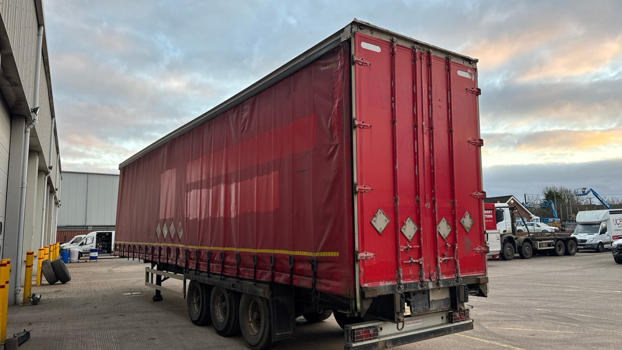 MONTRACON CURTAINSIDE - Remorque: photos 4 MONTRACON CURTAINSIDE - Remorque: photos 4