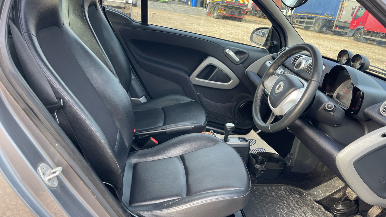 SMART FORTWO COUPE GRANDSTYLE - Voiture à hayon: photos 5 SMART FORTWO COUPE GRANDSTYLE - Voiture à hayon: photos 5