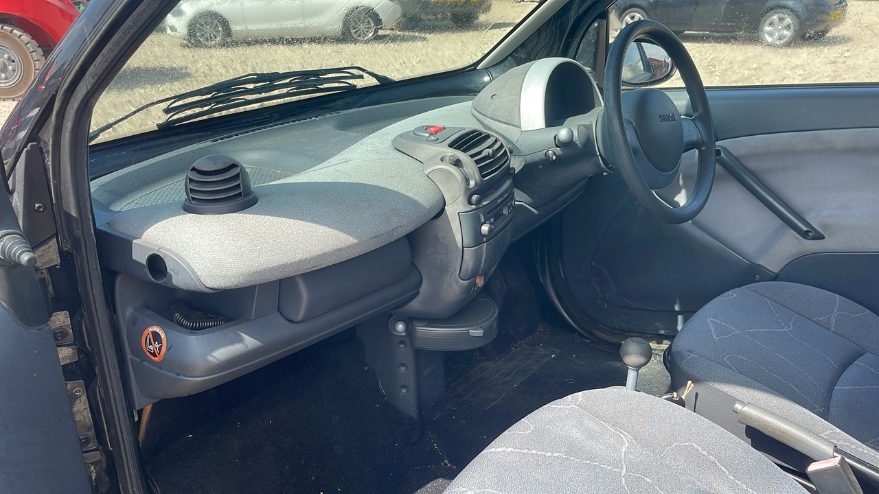 SMART FORTWO COUPE PURE 50 - Voiture: photos 2 SMART FORTWO COUPE PURE 50 - Voiture: photos 2