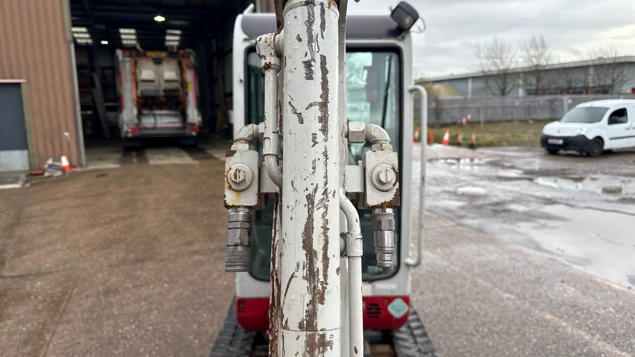 Mini pelle TAKEUCHI TB016: photos 14