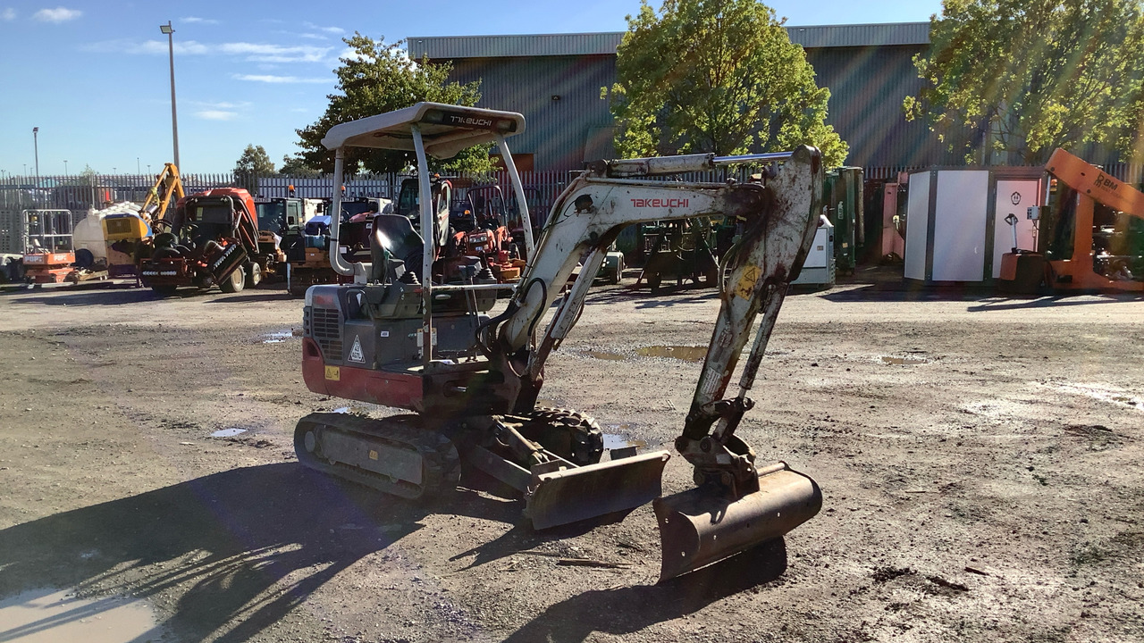 TAKEUCHI TB219 - Mini pelle: photos 2 TAKEUCHI TB219 - Mini pelle: photos 2